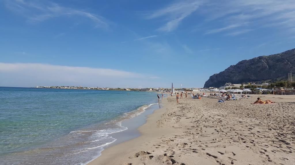 Airport Home & Bringo Car Rental Карини Экстерьер фото